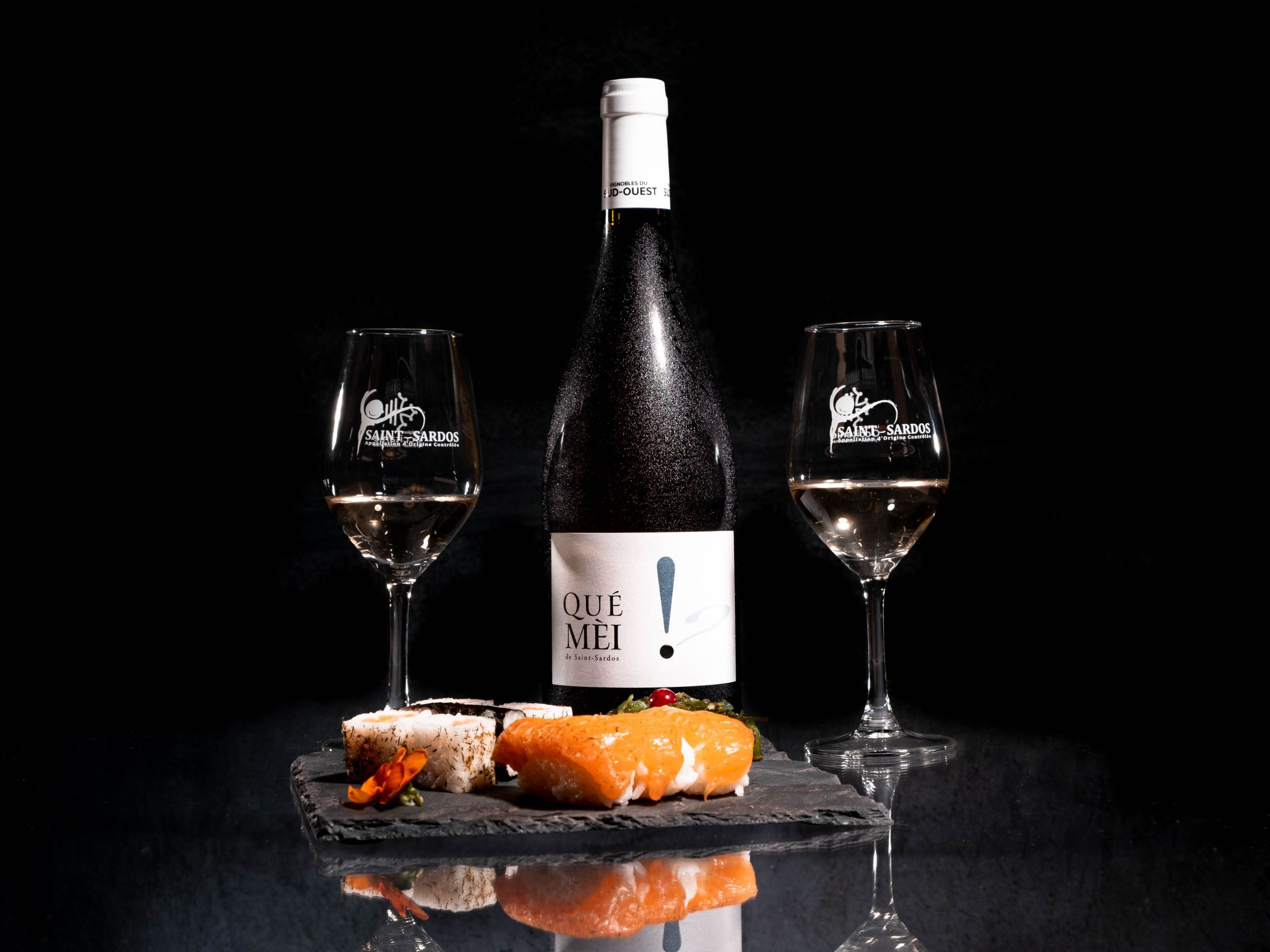 QUÉ MÈI bouteille de vin blanc